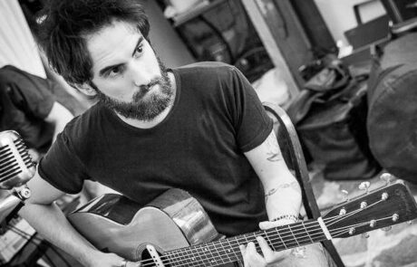 Alessandro taveggia insegnante chitarra moderna adsr decibel busto arsizio corsi di musica 1